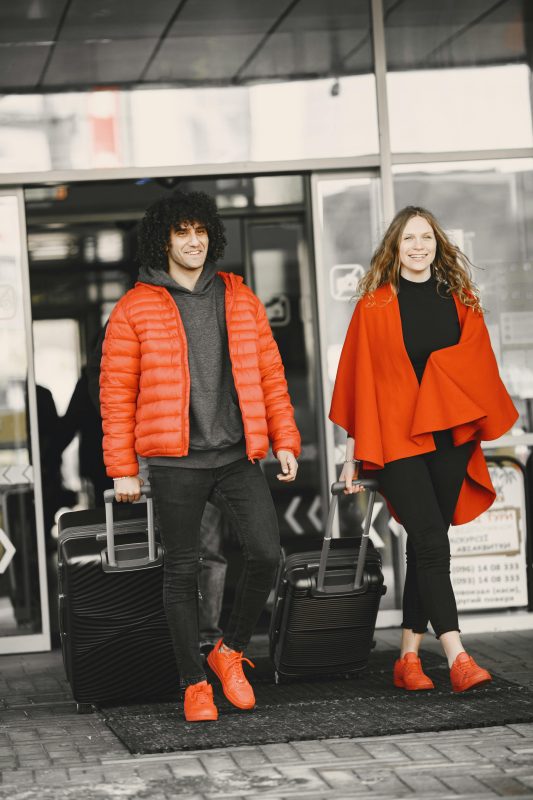 new immigrants arriving in Australia starting a new life
